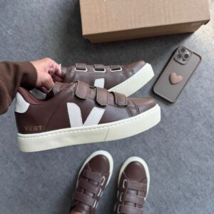 Tenis Ver Velcro Marrom