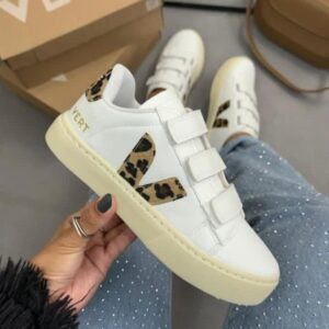 Tenis Ver Velcro Onça