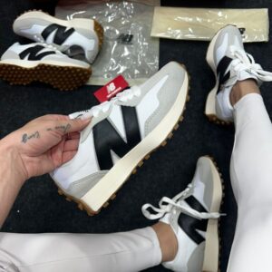 Tenis New 327 Branco Preto Sola de Bola
