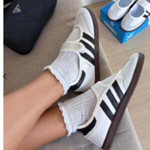 Sapatilha Samba Jane de Velcro Branco com Preto