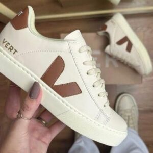 Tenis Ver de Cadarço Bege Com Marrom