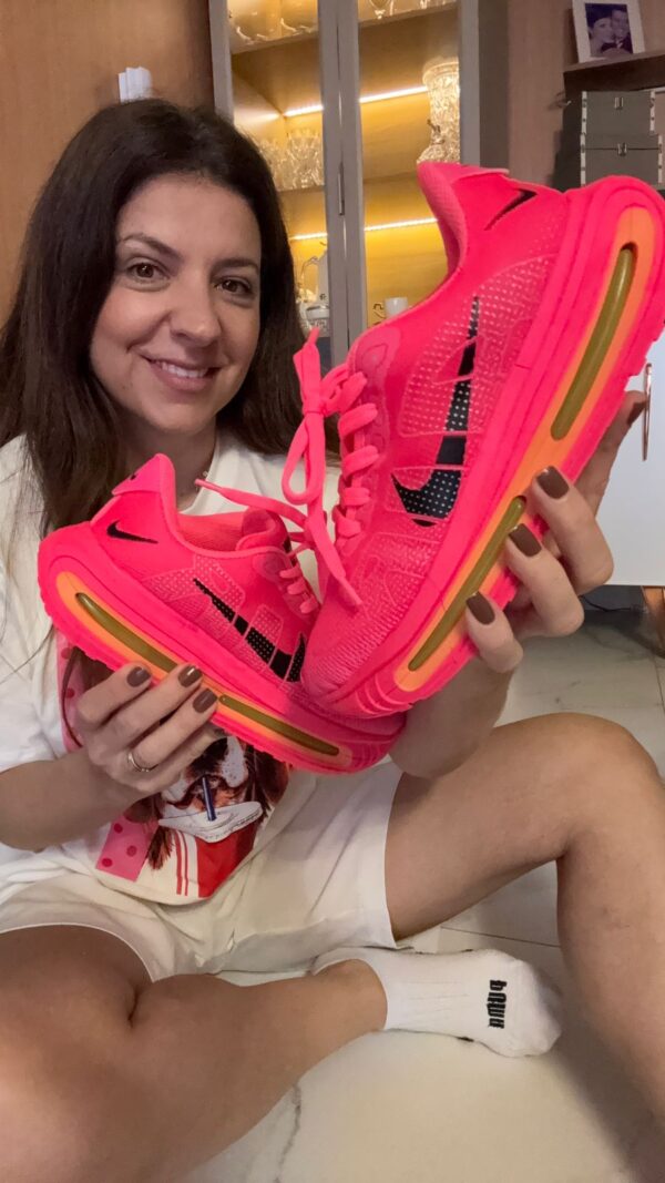 Tenis NK Vomero Hyper Pink